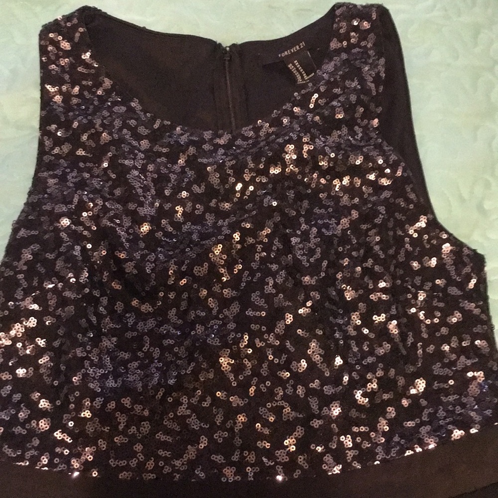 Medium short dress